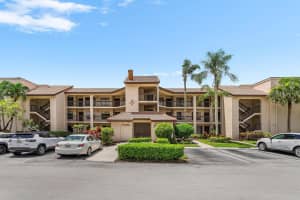 10110 Cedar Point Boulevard 203, Boynton Beach