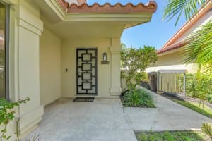 2800 Eagle Lane, West Palm Beach, FL 33409 Sold 09/26/25