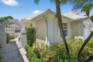 10 Brighton Court, Palm Beach Gardens, FL 33418 Sold 11/19/25