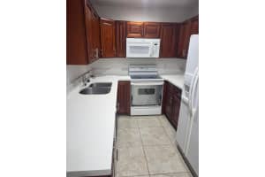 403 Glenwood Drive 403, West Palm Beach, FL 33415 - MLS#R11109365