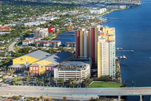 2650 Lake Shore Drive, Riviera Beach, FL 33404 - MLS#R11109492