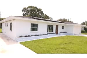 329 Holly Avenue, Port Saint Lucie, FL 34952 - MLS#R11109571