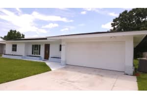 329 Holly Avenue, Port Saint Lucie, FL 34952 - MLS#R11109571