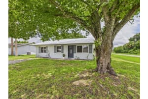 599 NW 22nd Lane, Okeechobee, FL 34972 - MLS#R11109584