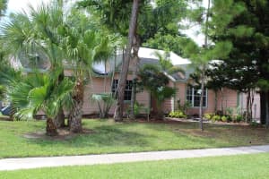 785 Juniper Place, Wellington