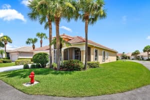 621 NW San Candido Way, Port Saint Lucie, FL 34986 - MLS#R11109598