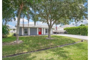 685 SE Chapman Avenue, Port Saint Lucie, FL 34984 Sold 09/03/25