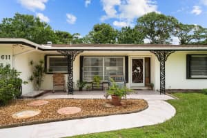 611 Coconut Avenue N, Port St Lucie, FL 34952 Sold 09/18/25