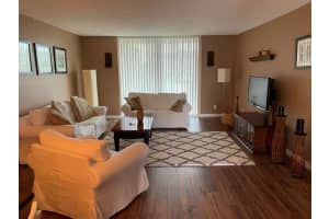 2820 Tennis Club Drive 302, West Palm Beach, FL 33417 - MLS#R11109692