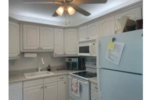 137 Flanders C, Delray Beach, FL 33484 - MLS#R11109875
