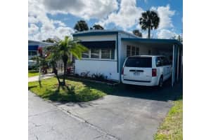 415 Gardenia Court, Deerfield Beach, FL 33442 - MLS#R11109915