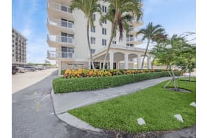 125 Ocean Avenue 303, Palm Beach Shores