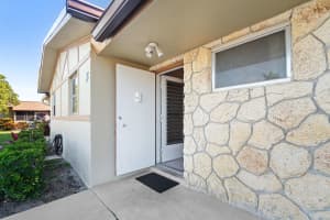 2852 W Crosley Drive W B, West Palm Beach