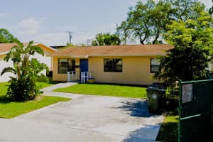 1422 S N Street, Lake Worth Beach, FL 33460 - MLS#R11109987