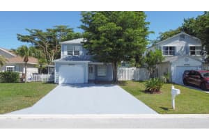 4722 Lakeside Circle, West Palm Beach, FL 33417 - MLS#R11109998