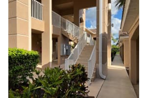 1011 Fairwaycove Lane 204, Bradenton, FL 34212 - MLS#R11109999