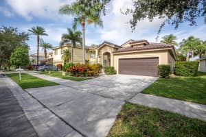 370 SW 203rd Avenue, Pembroke Pines, FL 33029 - MLS#R11110010