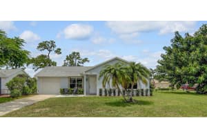 140 Village Circle, Jupiter