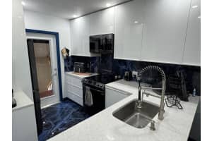 5121 W Oakland Park Boulevard 212, Lauderdale Lakes, FL 33313 - MLS#R11110086