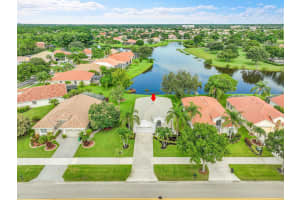 566 SW Lake Charles Circle, Port Saint Lucie, FL 34986 - MLS#R11110127