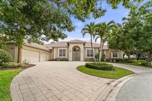 1419 SW Blue Bird Cove, Port Saint Lucie, FL 34986 - MLS#R11110196