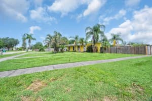 105 Se Castana Court, Port Saint Lucie