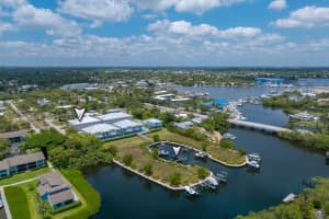 4692 SE Manatee Way, Stuart, FL 34997 - MLS#R11110217