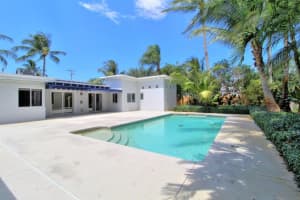 402 NW 7th Street, Delray Beach, FL 33483 Sold 10/17/25