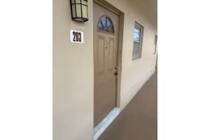 5061 W Oakland Park Blvd 203, Lauderdale Lakes, FL 33313 - MLS#R11110335
