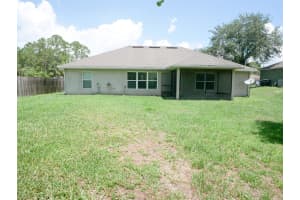 426 Harrisburg Street SW, Palm Bay, FL 32908 - MLS#R11110361