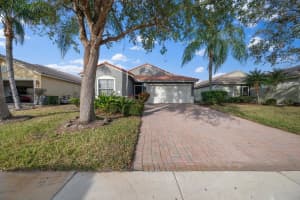 832 NW Greenwich Court, Port Saint Lucie, FL 34983 - MLS#R11110392