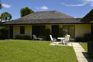 11876 Pebblewood Drive, Wellington