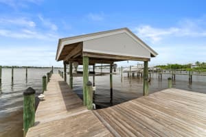 700 SW St Lucie Crescent, Stuart, FL 34994 Sold 11/18/25