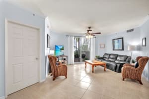 2421 NE 65th Street 213, Fort Lauderdale, FL 33308 - MLS#R11110406