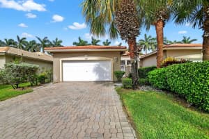 9675 N Crescent View Drive N, Boynton Beach