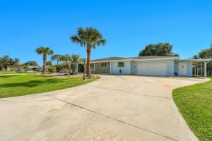 154 N Naranja Avenue, Port Saint Lucie, FL 34983 - MLS#R11110508