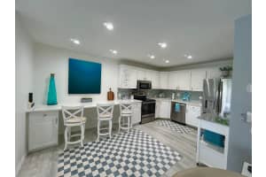 327 Knotty Pine Circle B-2, Greenacres, FL 33463 Sold 10/20/25