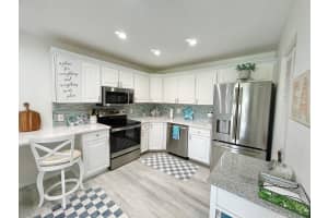 327 Knotty Pine Circle B-2, Greenacres, FL 33463 Sold 10/20/25