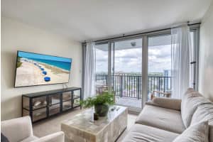 525 N Ocean Boulevard 1215, Pompano Beach, FL 33062 - MLS#R11110516