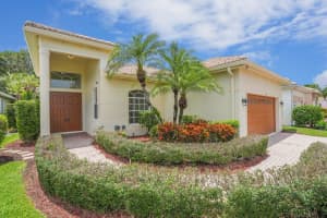 1649 SE Ballantrae Boulevard, Port Saint Lucie, FL 34952 - MLS#R11110527
