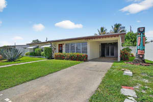 133 Greenbrier Drive, Palm Springs, FL 33461 - MLS#R11110607