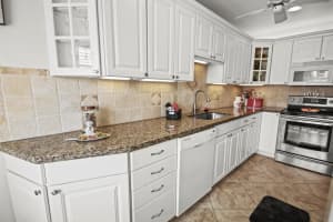1041 Orange Terrace 102, Delray Beach, FL 33445 - MLS#R11110631