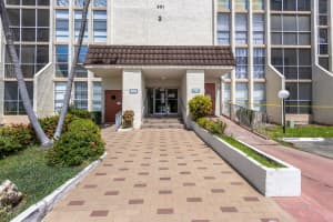 501 Three Islands Boulevard 309, Hallandale Beach, FL 33009 Sold 08/28/25