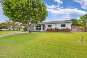 372 E Shadyside Circle, West Palm Beach