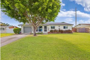 372 E Shadyside Circle, West Palm Beach, FL 33415 - MLS#R11110649