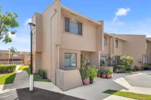 139 Sparrow Drive 4h, Royal Palm Beach, FL 33411 Sold 09/17/25