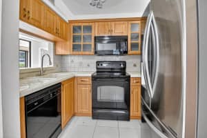 5475 Verona Drive F, Boynton Beach, FL 33437 Sold 12/01/25