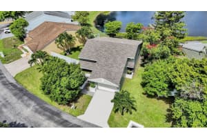 38 Paxford Lane, Boynton Beach, FL 33426 - MLS#R11110757