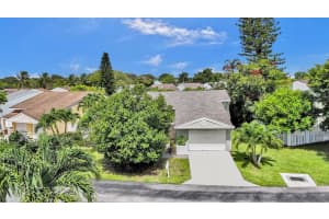 38 Paxford Lane, Boynton Beach, FL 33426 - MLS#R11110757