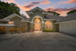 6581 Se Baltusrol Terrace, Stuart